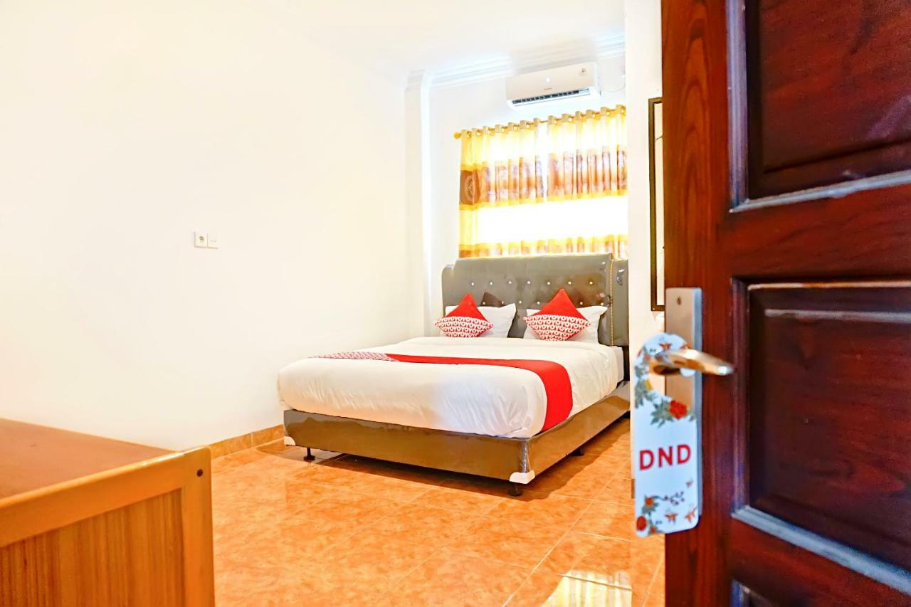 Oyo 694 Khasanah Residence Pakanbaru Exteriör bild