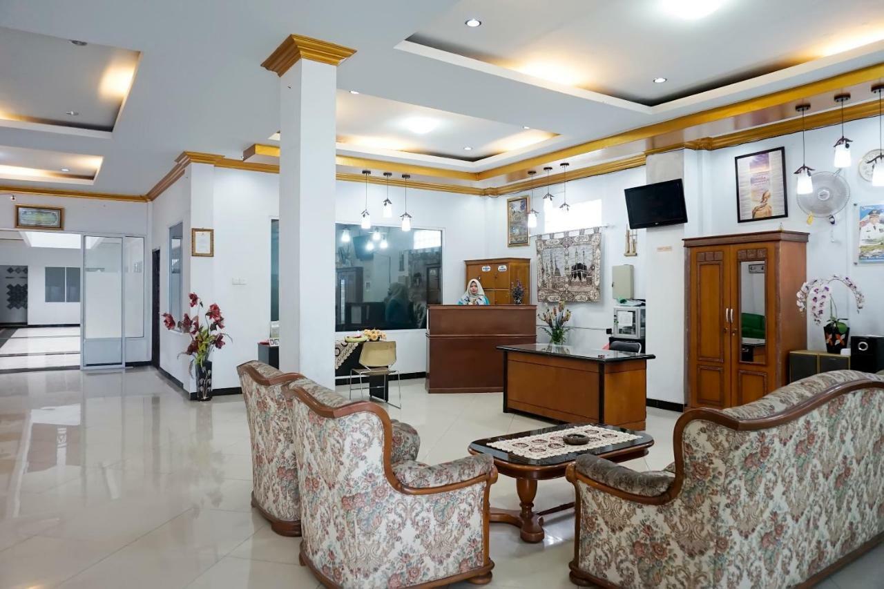 Oyo 694 Khasanah Residence Pakanbaru Exteriör bild