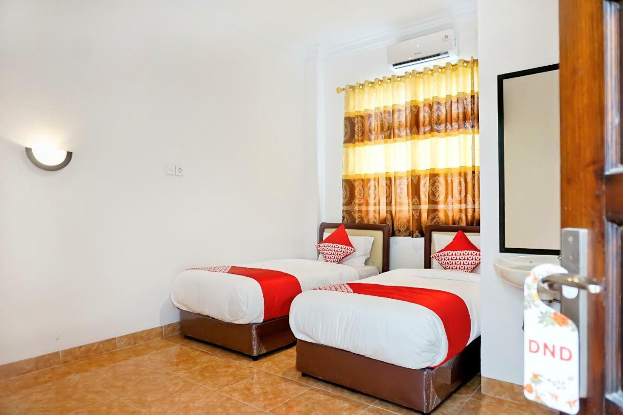 Oyo 694 Khasanah Residence Pakanbaru Exteriör bild